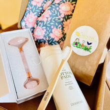 Load image into Gallery viewer, Pretty Pink &amp; White kinkekomplekt + graveeringuga hambahari