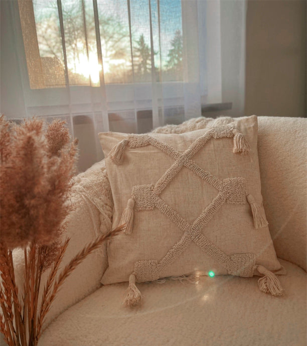 dekoratiivne padjakate-наволочка-pillow cover-lily