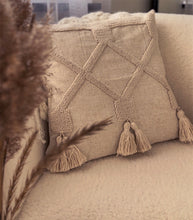 Load image into Gallery viewer, dekoratiivne padjakate-наволочка-pillow cover-viki