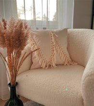 Load image into Gallery viewer, dekoratiivne padjakate-наволочка-pillow cover-vivian